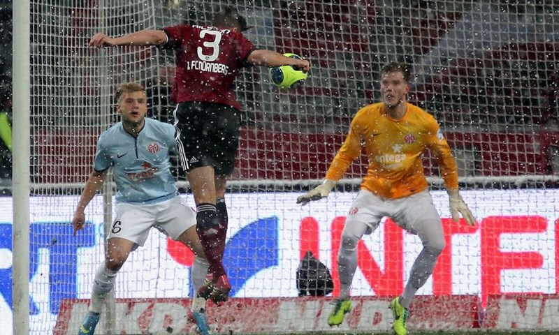 Nürnberg 15. uzastopnu bundesligašku utakmicu bez pobjede, Okazaki donio bod Mainzu