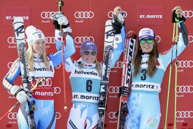 Francuskinja Worley na vrhu, Maze s prvim  postoljem