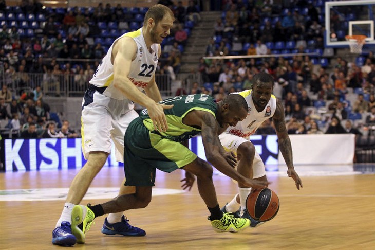 Galatasaray vratio finalnu seriju protiv Fenerbahčea na početak