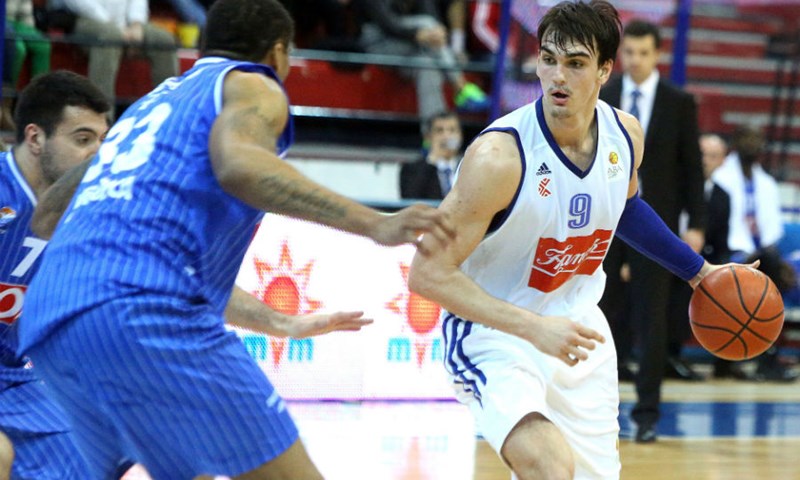Cibona željom slomila Budućnost, Vukovima i pobjeda i potrebna razlika
