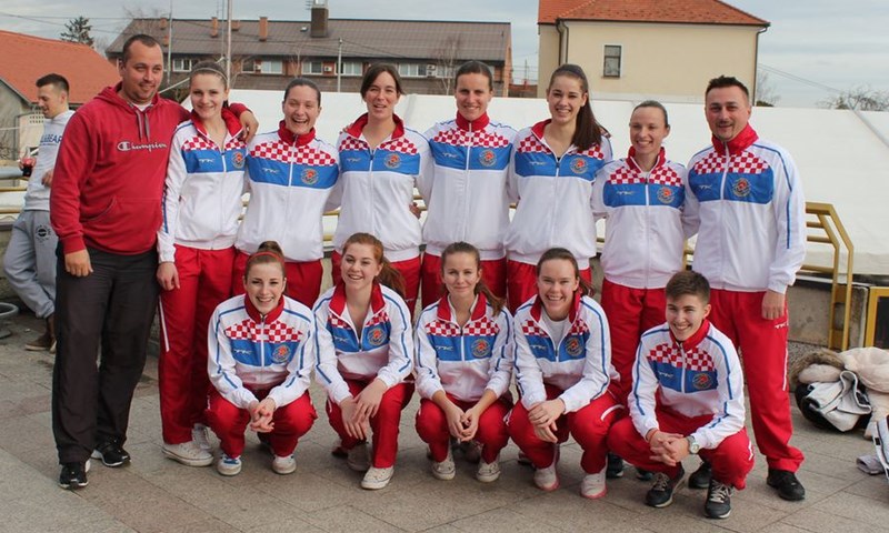 I hokejašice love viši rang