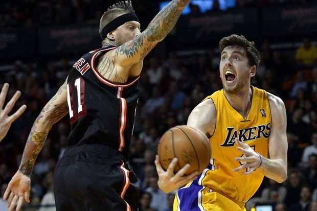 Video: Miami rutinski nadmašio Lakerse, LaMarcus Aldridge sjajan u pobjedi Portlanda