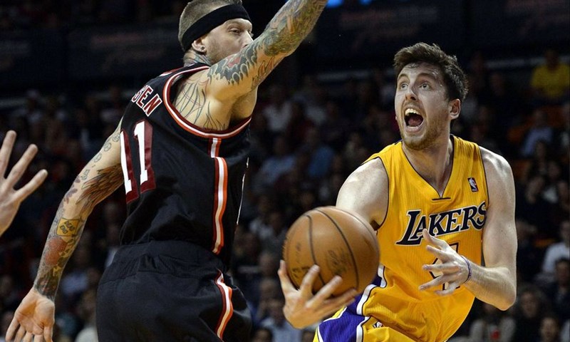 Video: Miami rutinski nadmašio Lakerse, LaMarcus Aldridge sjajan u pobjedi Portlanda