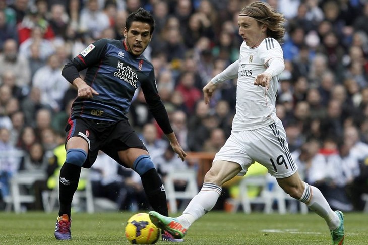 Video: Madridski Real slavio protiv Granade i privremeno zasjeo na vrh Primere