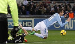 Video: Juventus prekinuo niz pobjeda na Olimpicu, Lazio nije uspio iskoristiti igrača više