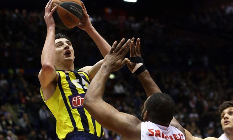 Anadolu Efes i neočekivano Pinar Karsiyaka u finalu Sportoto kupa