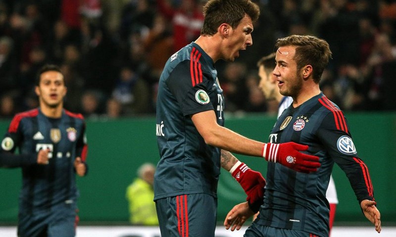 Video: Mandžukić uz pomoć Götzea došao do hat-tricka protiv HSV-a u Kupu