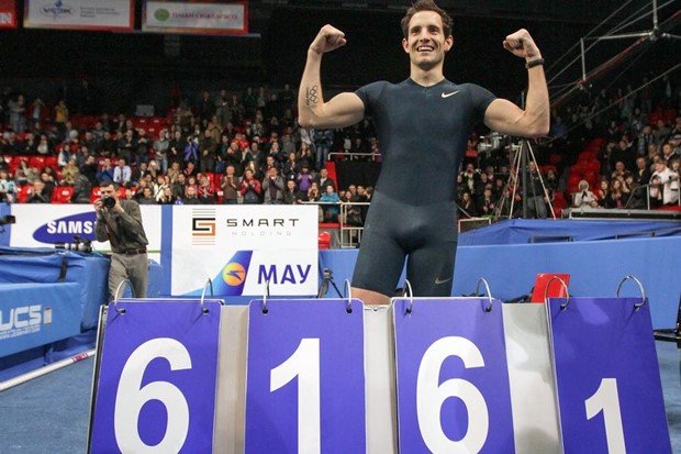 Video: Renaud Lavillenie u Donecku iz prvog pokušaja srušio rekord Sergeja Bubke