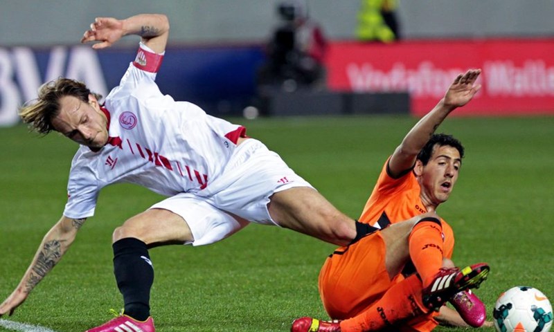 Rakitić promašio kazneni udarac, Sevilla bez pobjede s igračem više 40 minuta