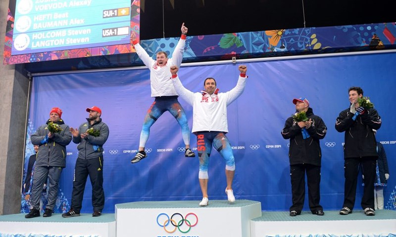 Ruski bob dvosjed uzeo zlato, američki par najbolji u plesu na ledu