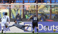 Video: Inter remizirao s Cagliarijem, Milanu pobjeda u gostima