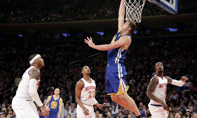 Video: I Warriorsi "pomeli" Knickse, "triple-double" Curryja i Irvinga, Dragićev rekord karijere