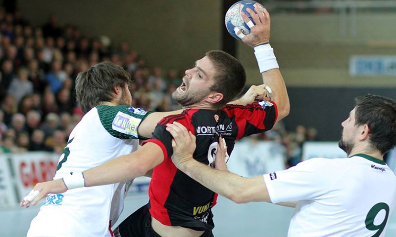 Vuković vodio Lübbecke do slavlja nad Balićevim Wetzlarom, sigurni RN Löwen i Flensburg