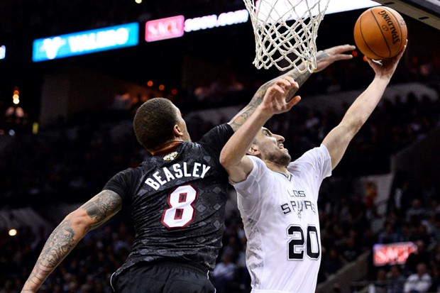 Video: Povijesna pobjeda Clippersa nad Lakersima, Spursi nadigrali Miami