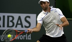 Karlović sredio staru mušteriju i prošao u polufinale Newporta