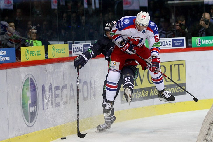 Hokejaši Medveščaka poraženi u finalu u Straubingu