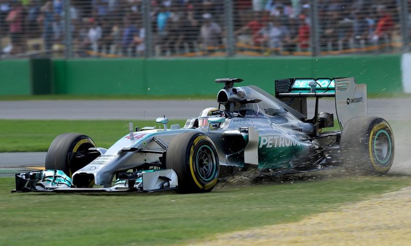 Hamiltonu pole-position na VN Australije, iznenađenje Magnussen, Vettel tek 13.