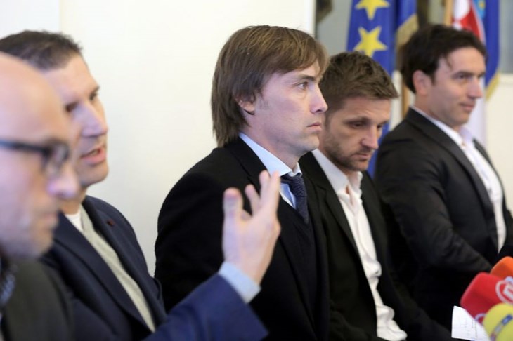 Mamić: "Nikad neću otići iz Dinama", legende Dinama: "Zna se kako su završavali diktatori"