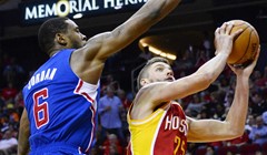 Philadelphia 76ersi slavili nakon dva mjeseca, pobjedom nad Pistonsima izbjegnut ulazak u povijest