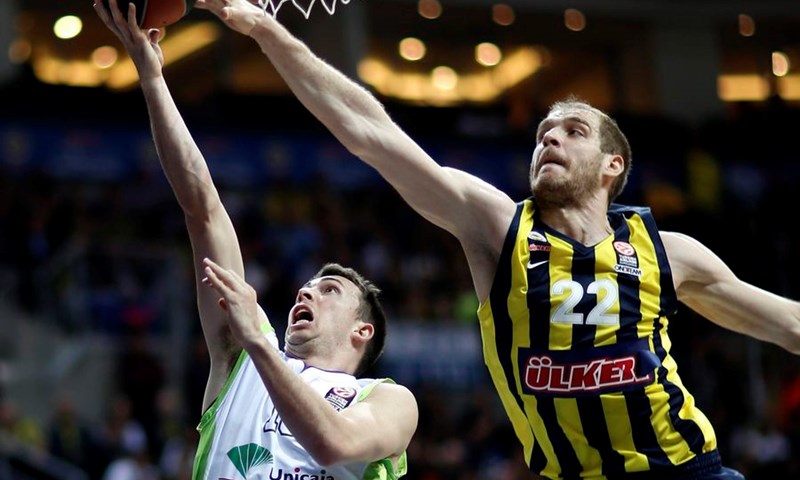 Fenerbahče uvjerljiv u derbiju, dobar nastup Luke Žorića