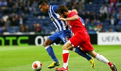 Video: Rakitićeva Sevilla minimalno poražena u Portu, Juventus slavio u završnici kod Lyona