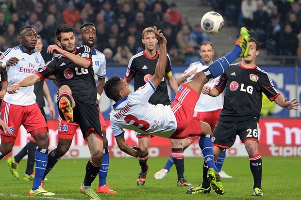 Video: Ozljeda Milana Badelja u slavlju HSV-a nad Bayerom
