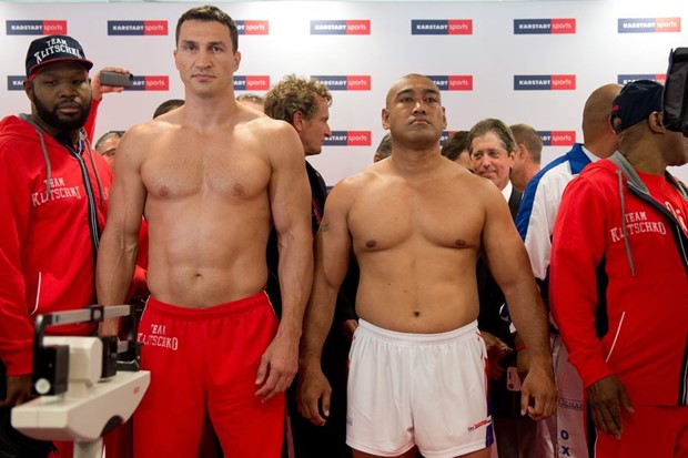 Video: Kličko rutinski obranio naslove, Leapai bez šanse