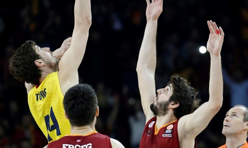 Tomić najučinkovitiji u neefikasnoj utakmici Bruese i Barcelone, Unicaja i dalje stopostotna