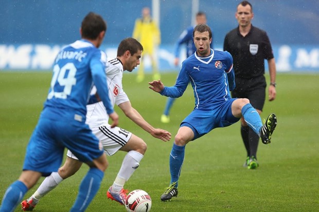 U otužnoj atmosferi Dinamo savladao Slaven Belupo i najavio finale Kupa