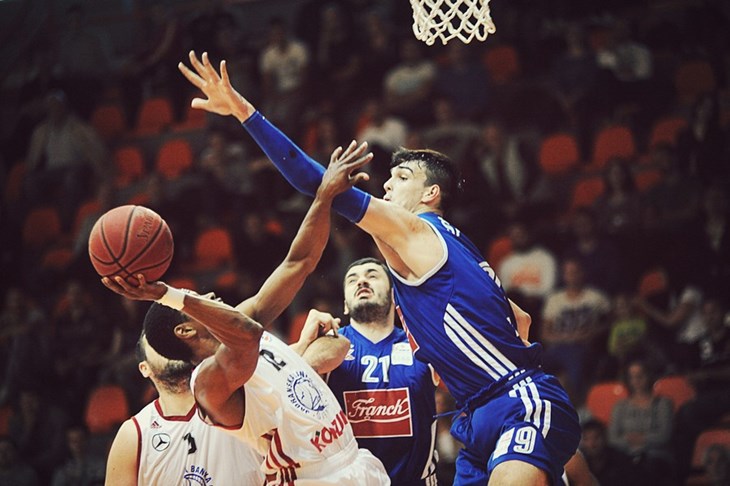 Cibona u posljednjih deset minuta slomila otpor Jollyja