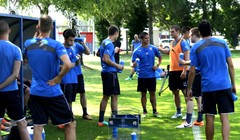 Nakon tri tjedna odmora s radom započeli i nogometaši Dinama