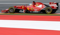 Rosberg povećao prednost na vrhu oduprijevši se Hamiltonu na austrijskom Grand Prixu