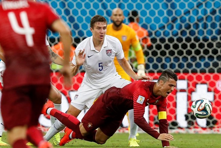 Video: Varela u petoj minuti sudačke nadoknade ostavio Portugal na životu