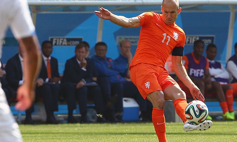 Van Gaal i Robben stoje na putu Messiju prema Maracani