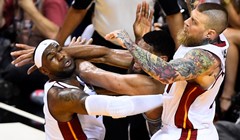 LeBron James opet postaje free agent