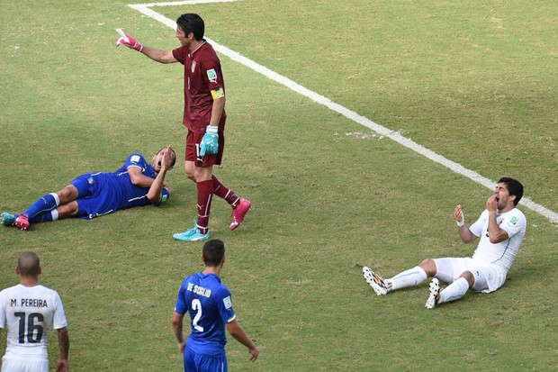 Suarez skupo platio gubitak kontrole, Urugvajac devet utakmica i četiri mjeseca na hlađenju