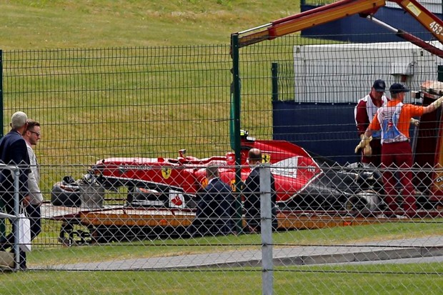 Video: Lewis Hamilton odnio pobjedu u Silverstoneu, Räikkönen prouzročio jednosatni prekid