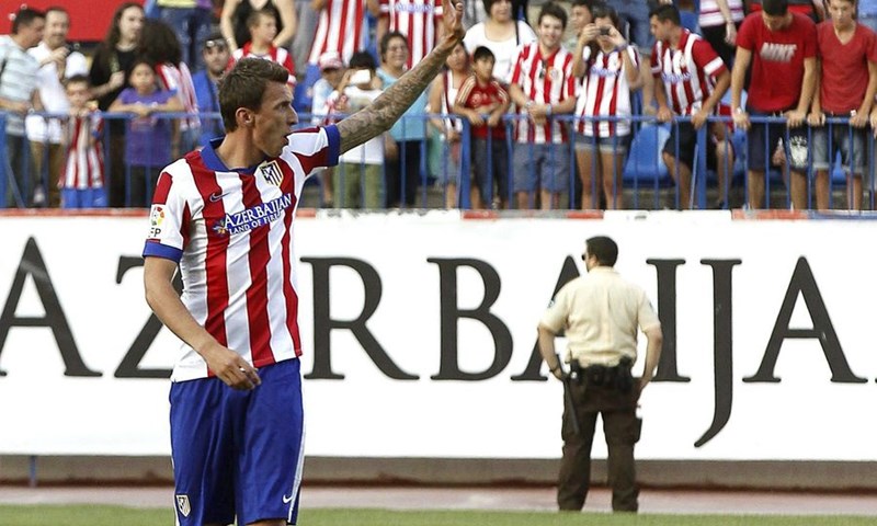 Mandžukić izazvao euforiju, redari hvatali uljeze na travnjaku