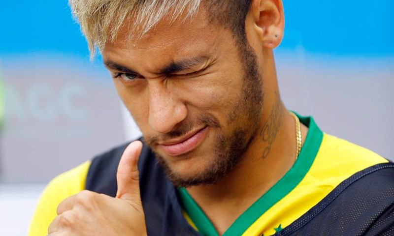 Neymaru nije prošla "korekcija" linije čarobnog spreja