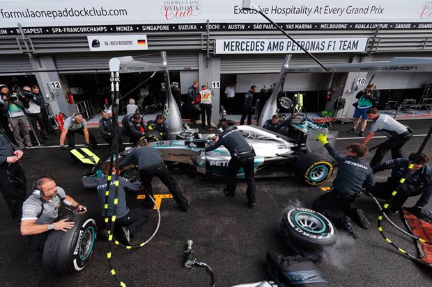 Hamilton: "Ne mogu shvatiti Rosberga i njegov potez. Ovo nije dobro za Mercedes"