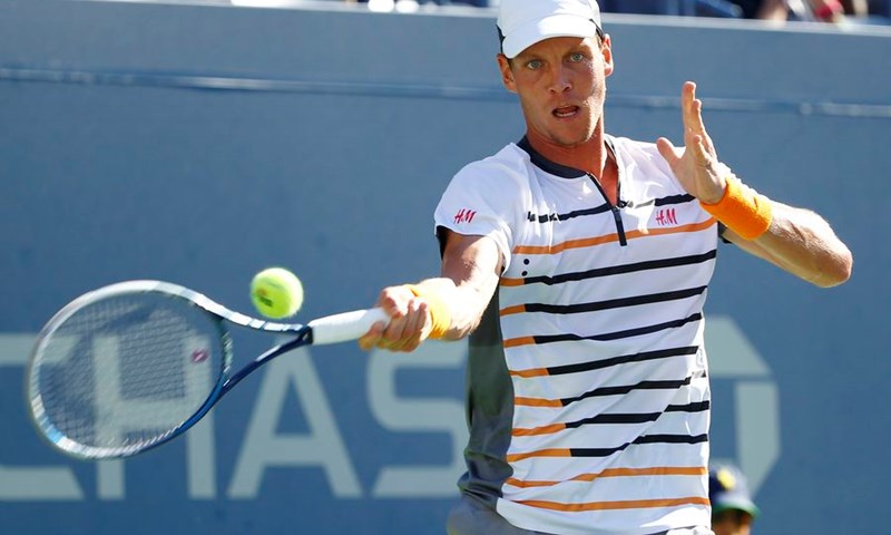 Federer i dalje bez većih problema, Dominic Thiem preokretom izbacio Ernestsa Gulbisa