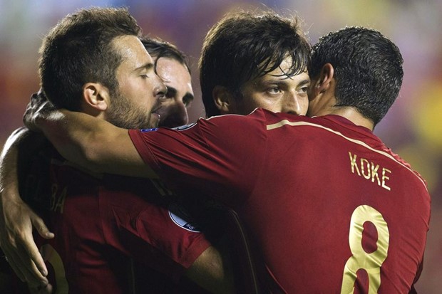 Video: Španjolci ispratili Makedoniju s pet pogodaka, Welbeck zabio za pobjedu Engleske