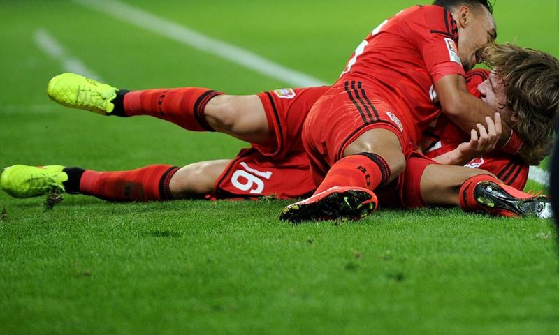 VIDEO: Bayer nadvisio Augsburg, Bellarabi postigao 50000. pogodak u Bundesligi