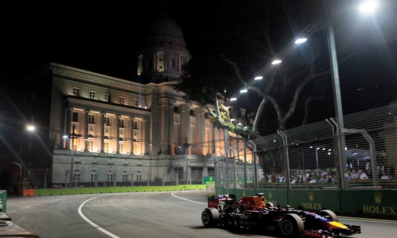 Vettel: "Svaki put kada želim ubrzati ili nešto poduzeti, to se jednostavno ne dogodi"