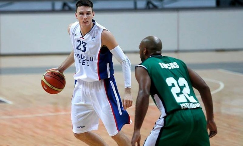 Anadolu Efes oprezniji u drugom susretu, Šarić samozatajan, Draper dobar