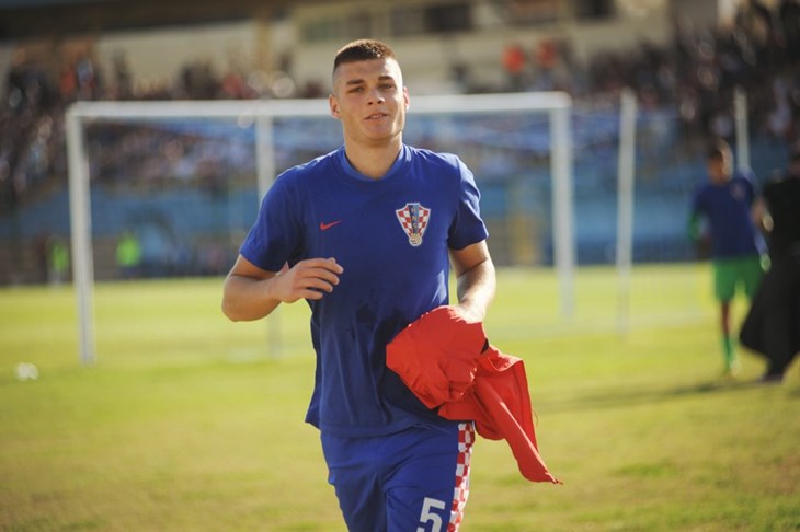 Šimunović otpao zbog ozljede, pozvan mladi branič Red Bull Salzburga