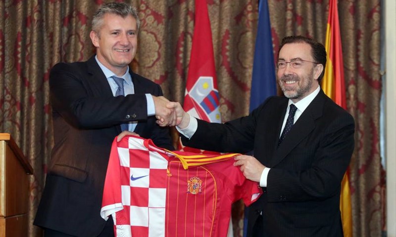 Šuker: "Gosti smo u vlastitoj zemlji. Mijenjamo sustav, svi će dobiti šansu"