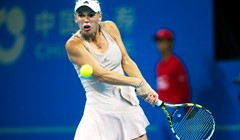 Wozniacki u trosatnoj drami bolja od Šarapove, uvjerljiva Radwanska