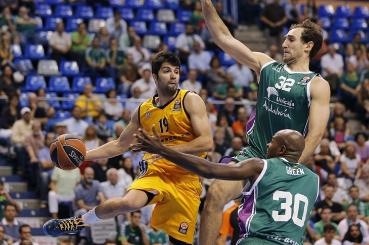 Vasileiadis tricom sa sirenom razveselio Unicaju, Marko Banić vrlo dobar u redovima Albe