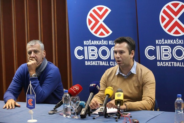 Cibona demantira Acu Petrovića: "Stabilno poslujemo i nastavljamo s natjecanjem i u narednim sezonama"